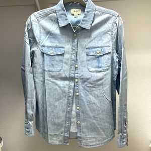 NWOT. Long sleeve polo. Button down.